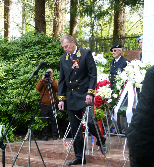 Полномочный и Чрезвычайный Посол России в Нидерландах Александр Шульгин Память о войне все еще тяжела